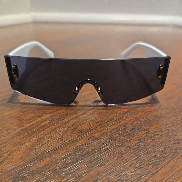 DC Oversized Sunglasses in Black and White - Picture 3 of 5